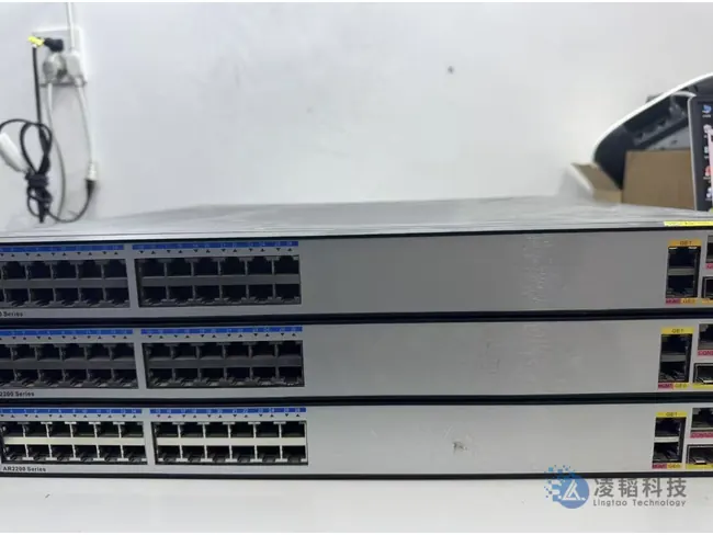 华为 AR2204-27GE-S 企业路由器