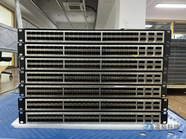 华为 CE6820-48S6CQ-A 数据中心交换机